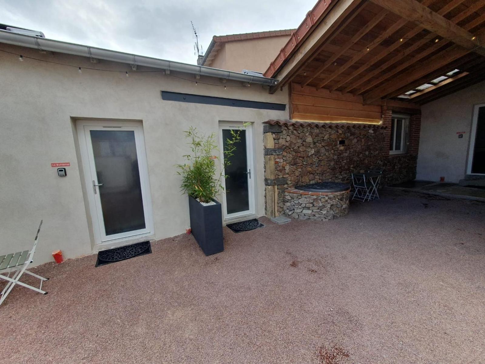 Le Boheme, Sauna & Spa Riorges Kültér fotó